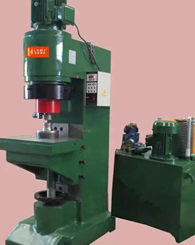 如何選擇合適的鉚接機廠家？