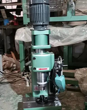 氣壓鉚接機(jī)的工作原理、特點(diǎn)和使用方法