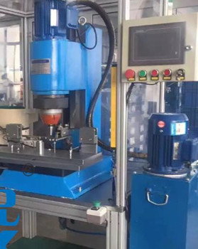 鉚接機(jī)使用期間的小問題，教你一招搞定！