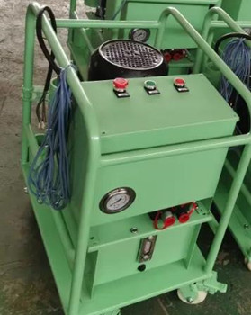 鉚接機(jī)鉚接后鉚釘開裂的原因有哪些？