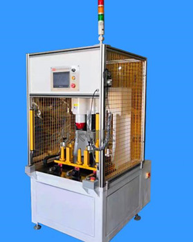 鉚接機(jī)定制時(shí)需要注意哪些？這幾個(gè)方面需留意！