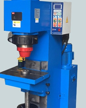 非標定制鉚接機的價格貴嗎？