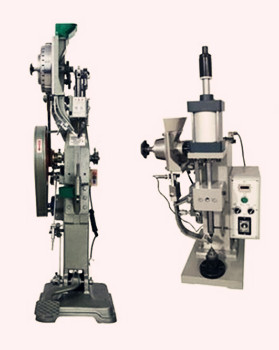 自動(dòng)送料鉚接機(jī)在連續(xù)工作時(shí)需注意什么？